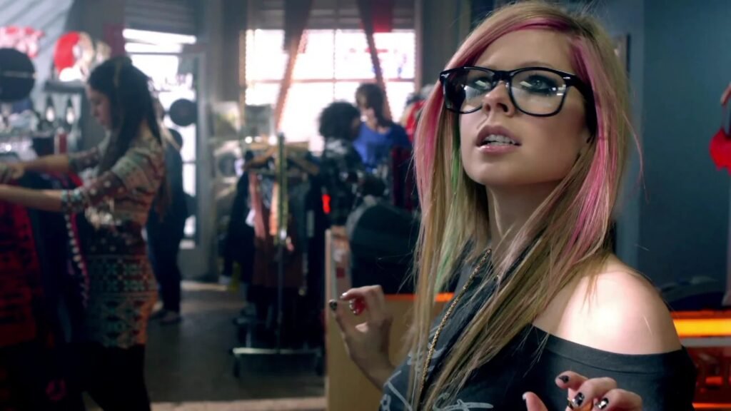 Corte de vídeo da turnê What the Hell de Avril Lavigne